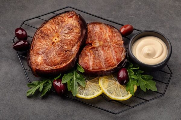 Стейк сома клариевого горячего копчения (вакуум)